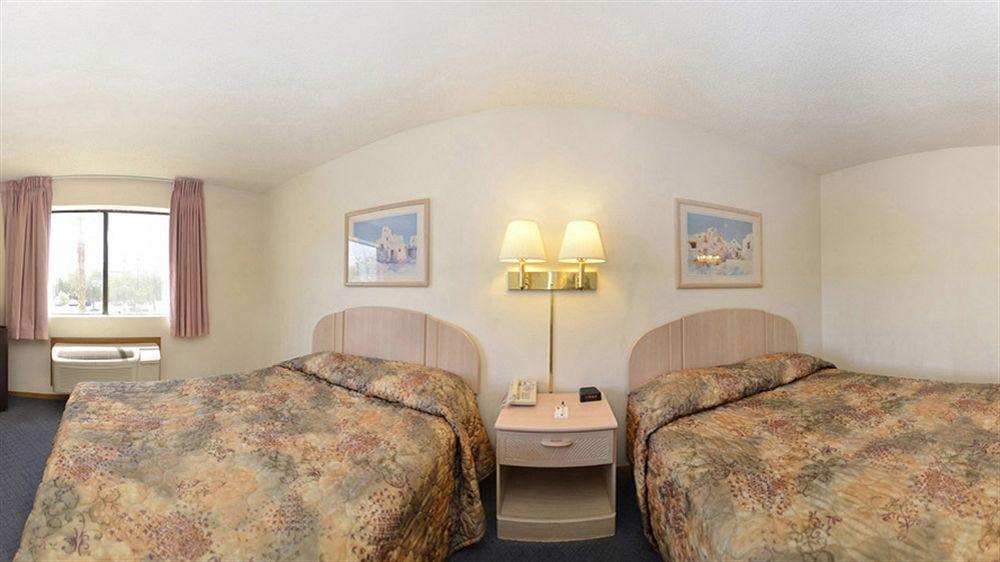 Super 8 By Wyndham Yuma Hotel Luaran gambar