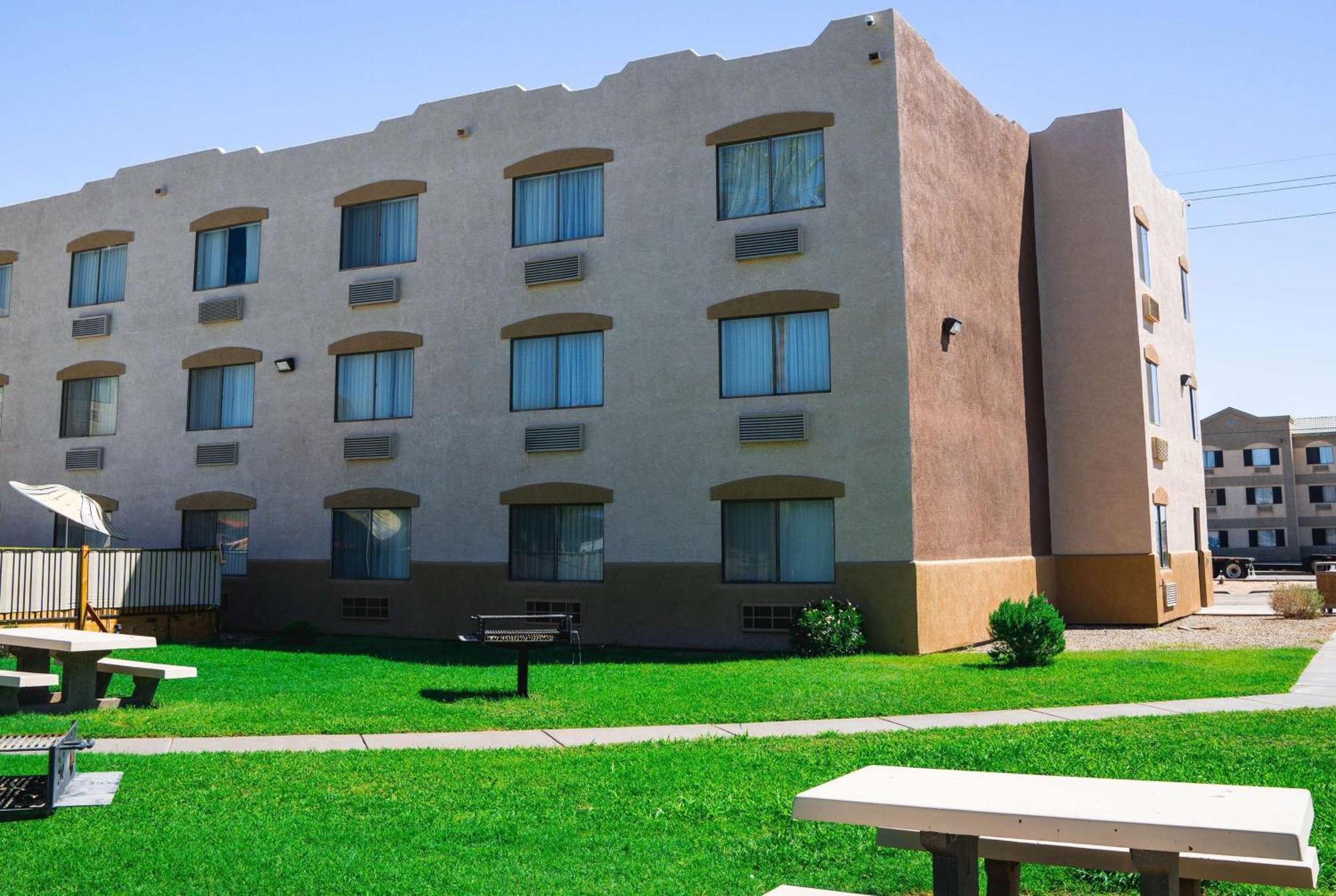 Super 8 By Wyndham Yuma Hotel Luaran gambar