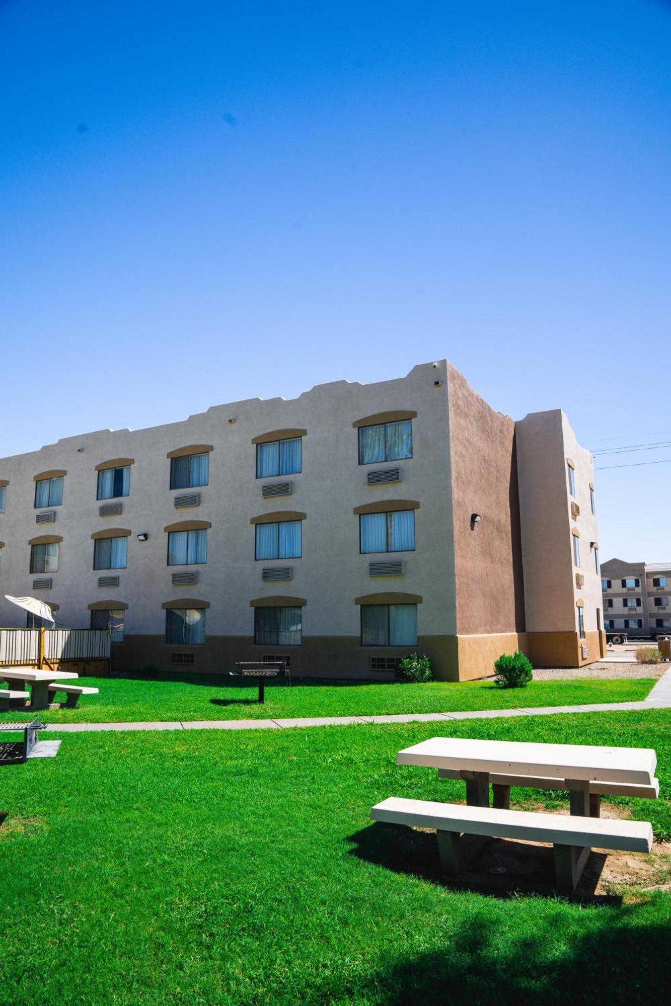 Super 8 By Wyndham Yuma Hotel Luaran gambar